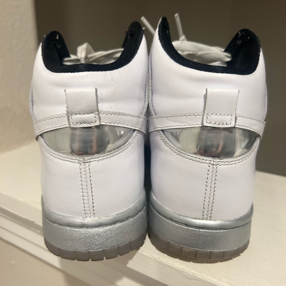 Nike Womens Dunk High SE DX5928-100 White Chrome Basketball Shoes Size 8.5 - Picture 6 of 9